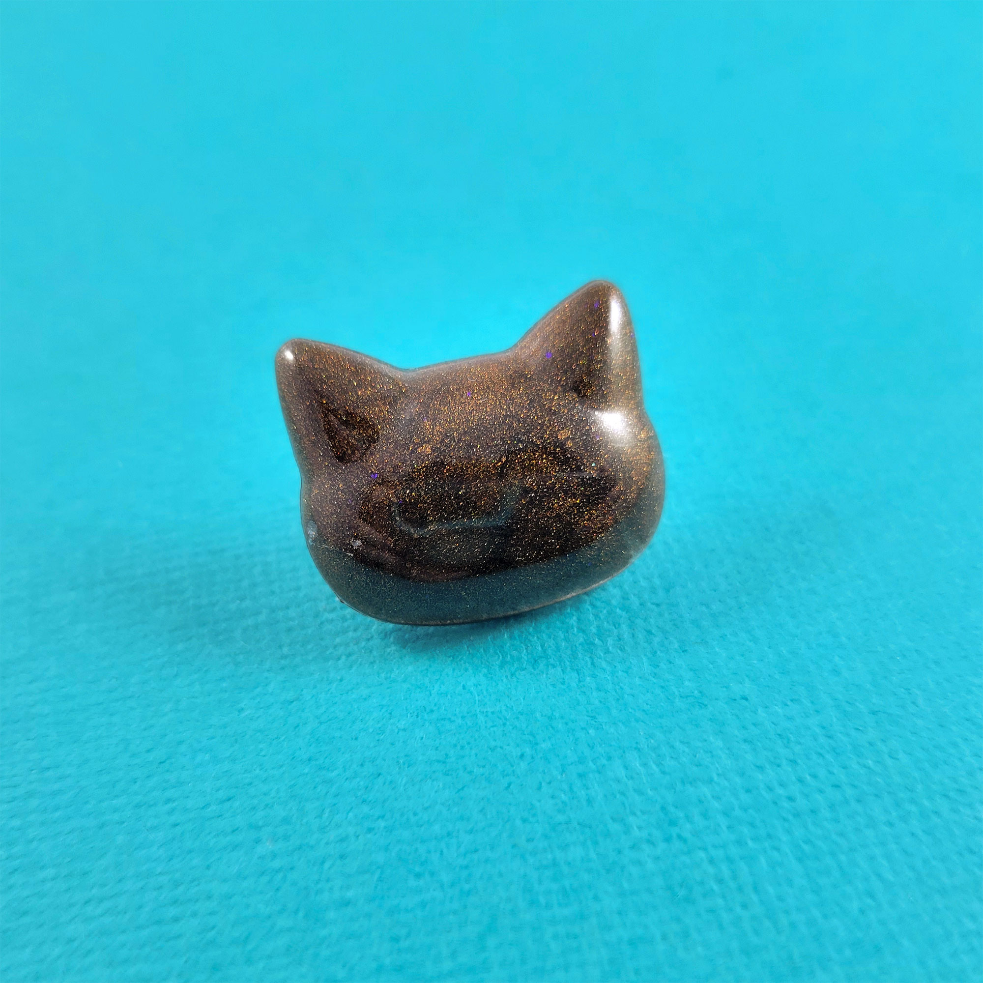 Pretty Kitty Pin in Brown by Wilde Designs